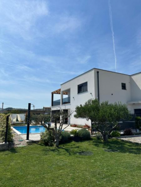 Villa C'est la vie